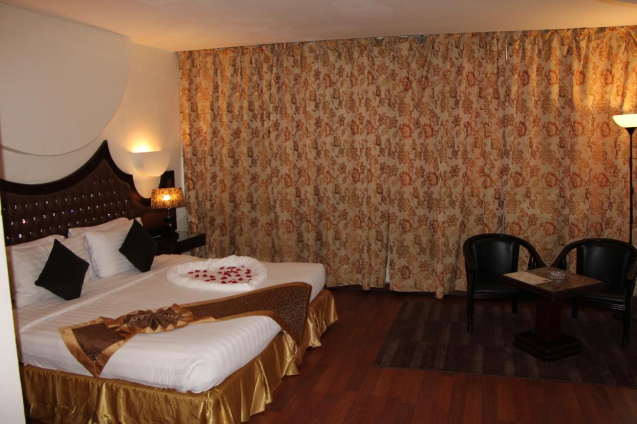 Kenanah Jeddah Hotel Exterior photo