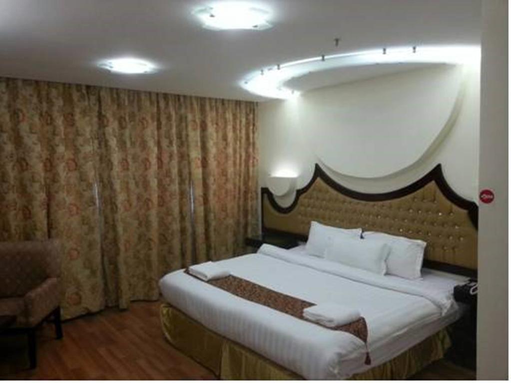 Kenanah Jeddah Hotel Room photo