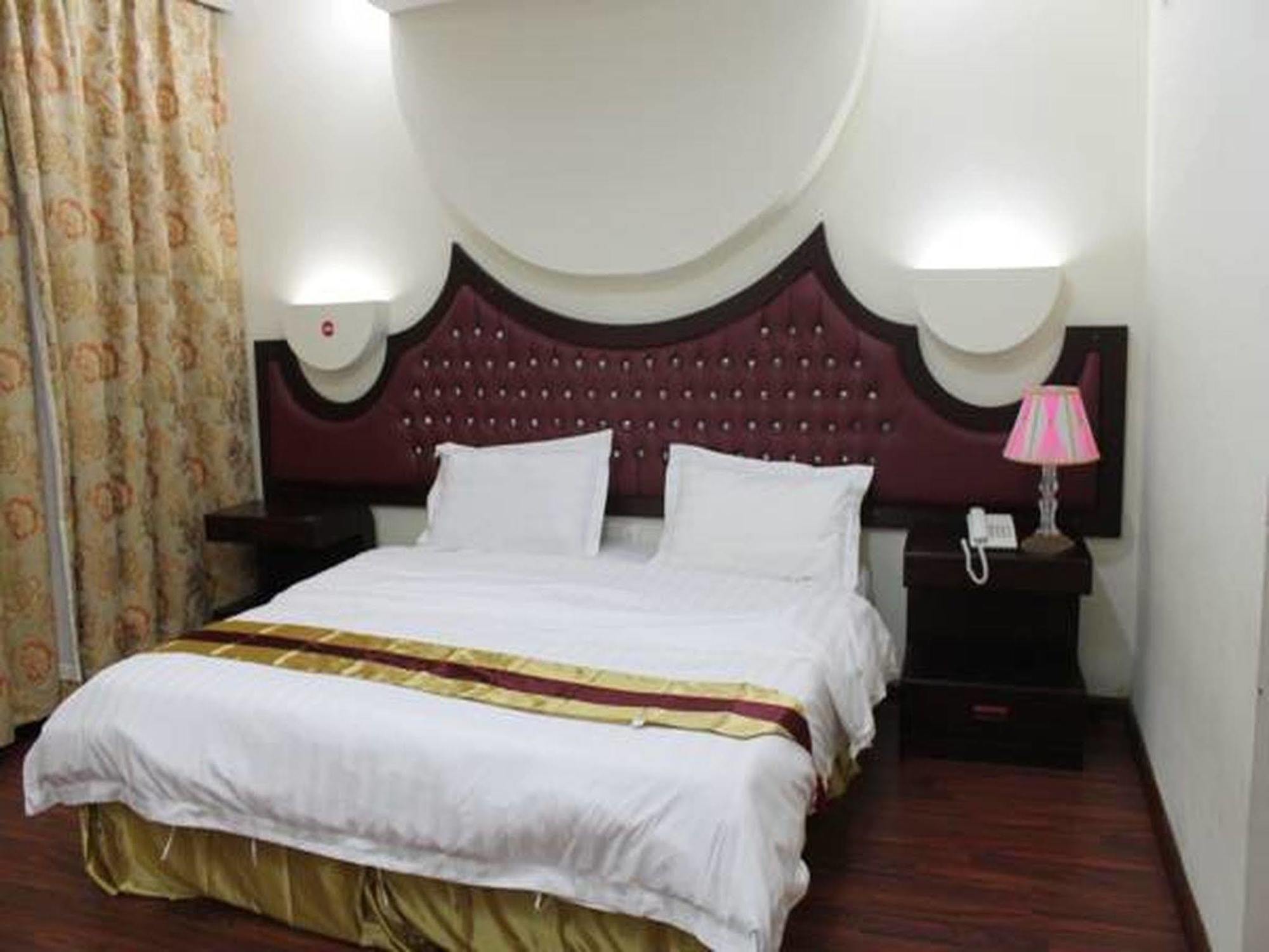 Kenanah Jeddah Hotel Exterior photo