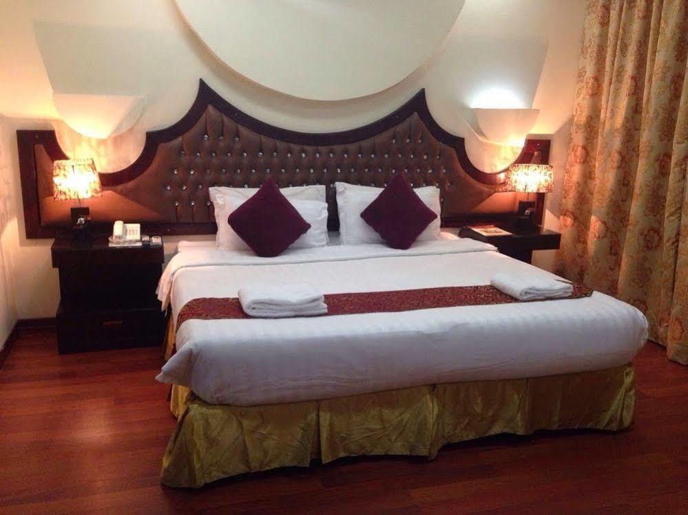 Kenanah Jeddah Hotel Exterior photo